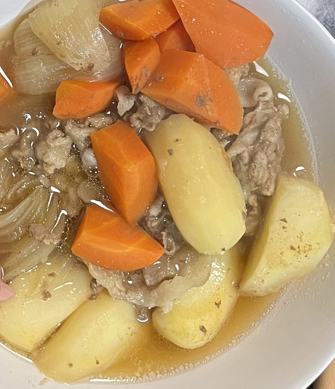 豚肉の肉じゃが