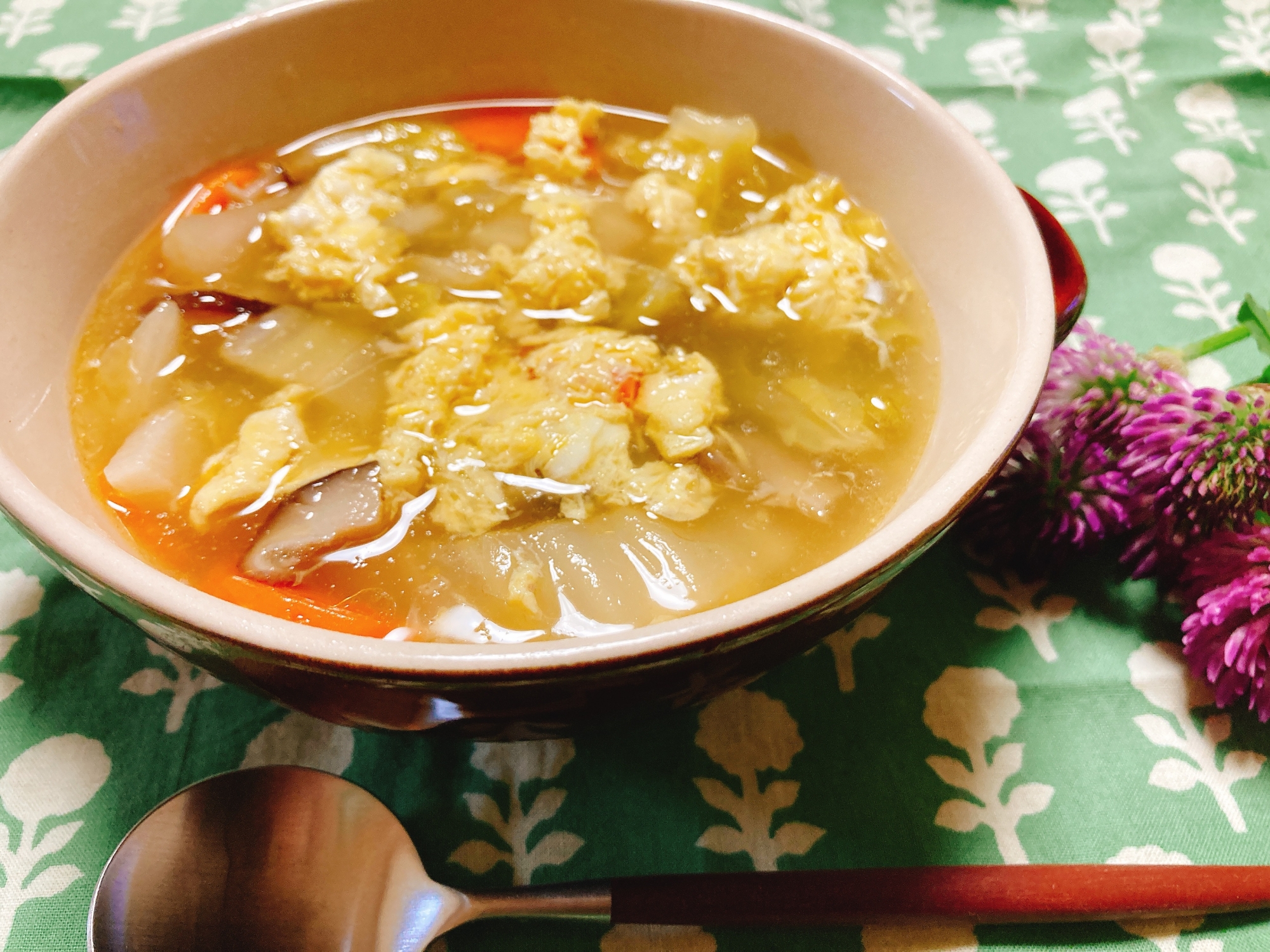 簡単！おいしい中華スープ！野菜がいっぱい食べられる