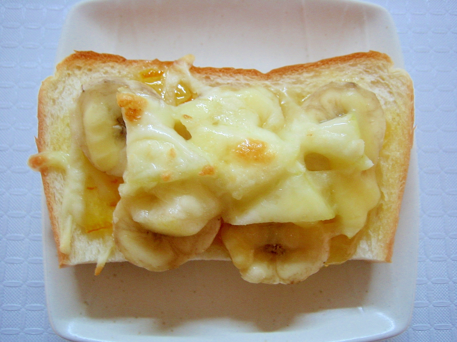 マーマレード＆ラフランス＆バナナのチーズトースト