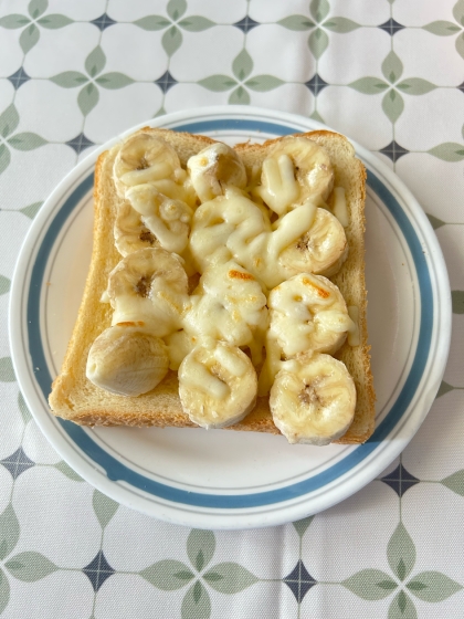 バナナとはちみつとチーズトースト