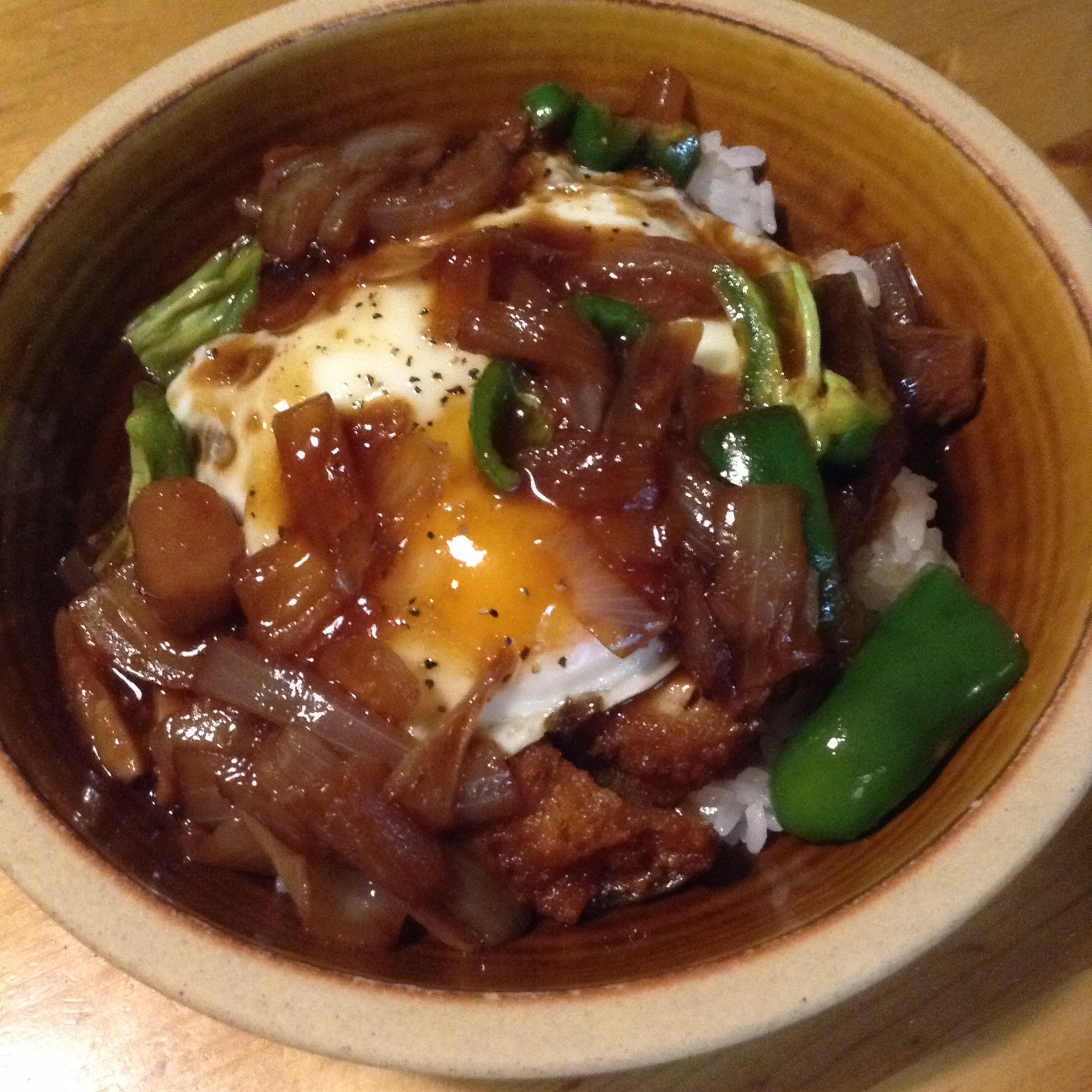 洋食屋のデミグラスソースのカツ丼