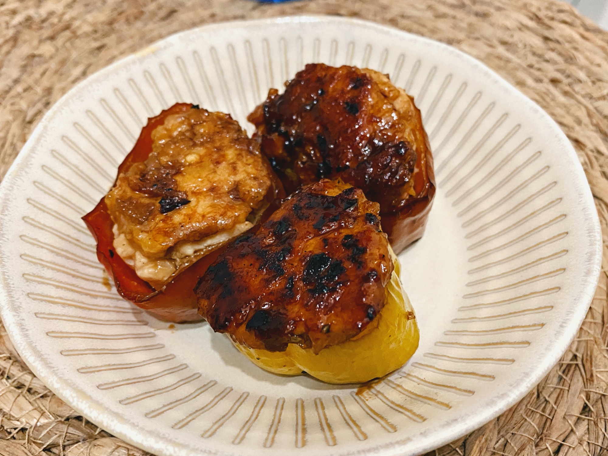 カラーピーマンの肉詰め♬♡ ˖*