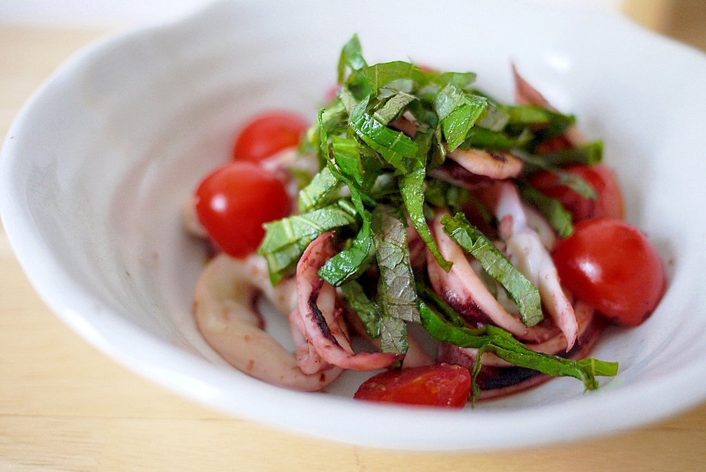 簡単 いかとトマトのバター炒め レシピ 作り方 By Yasy2689 楽天レシピ