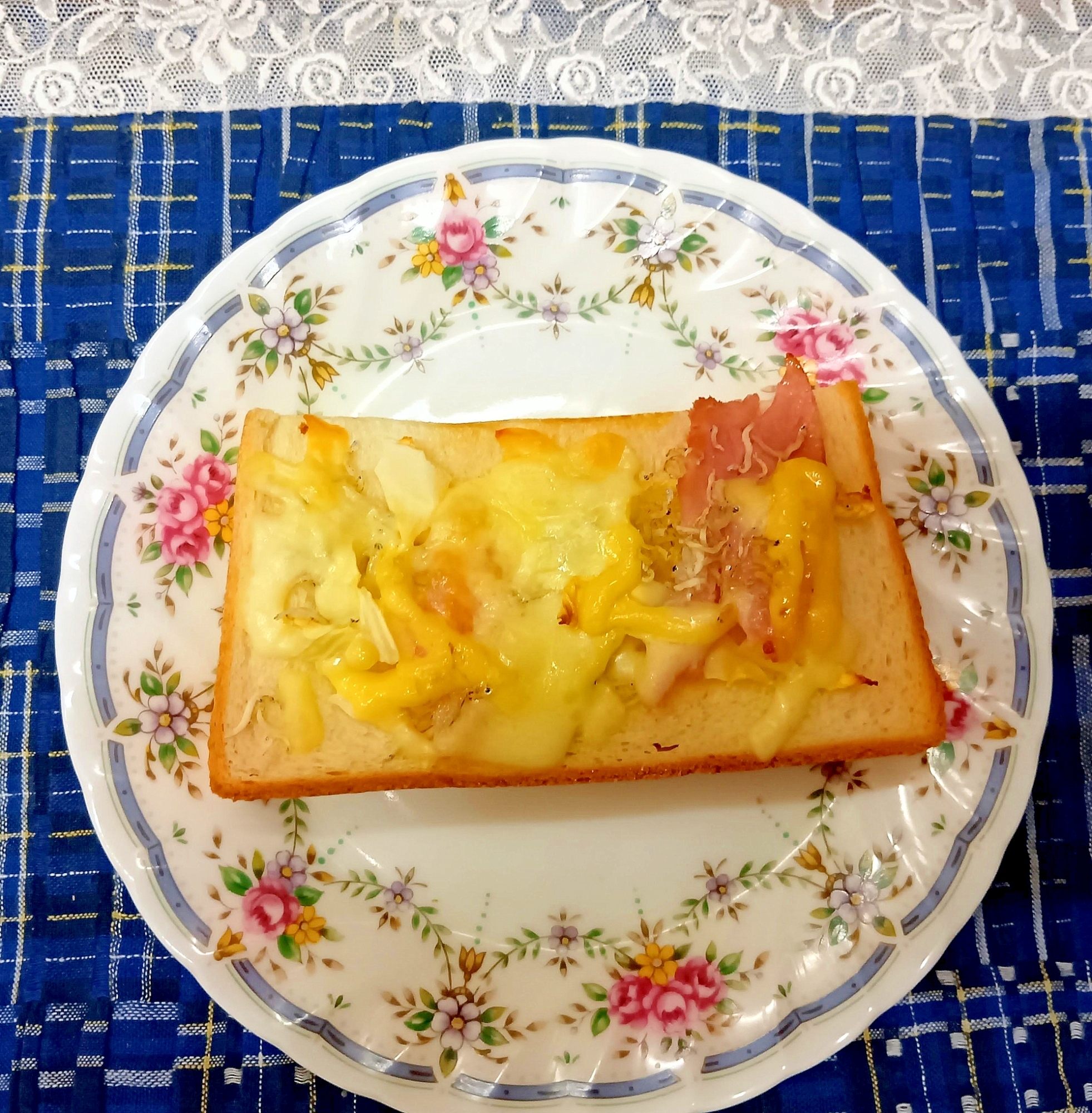 ちりめんじゃこのピザトースト