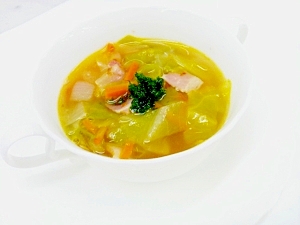 野菜たっぷり田舎風スープ
