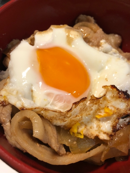 超簡単！目玉焼きのせ豚丼