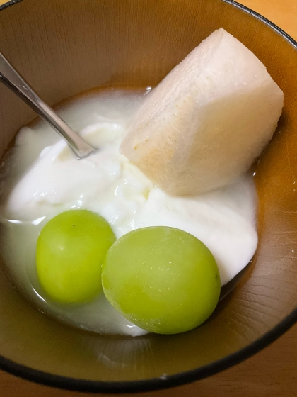 離乳食＾＾　りんごと玉ねぎのレーズンヨーグルト