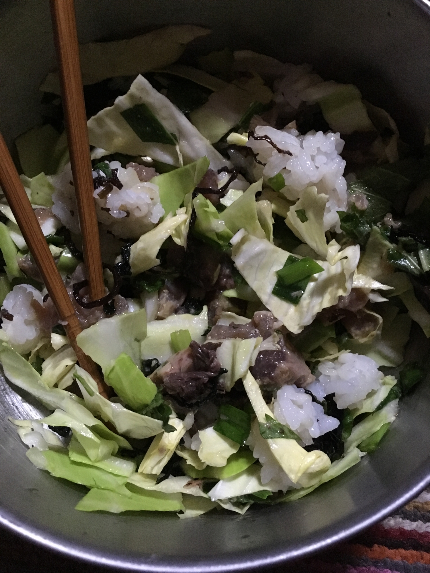 カツオのタタキのご飯サラダ