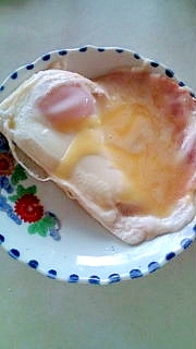 朝ご飯♪ハムエッグチーズ