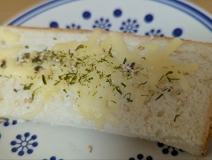 青海苔とごまのチーズトースト