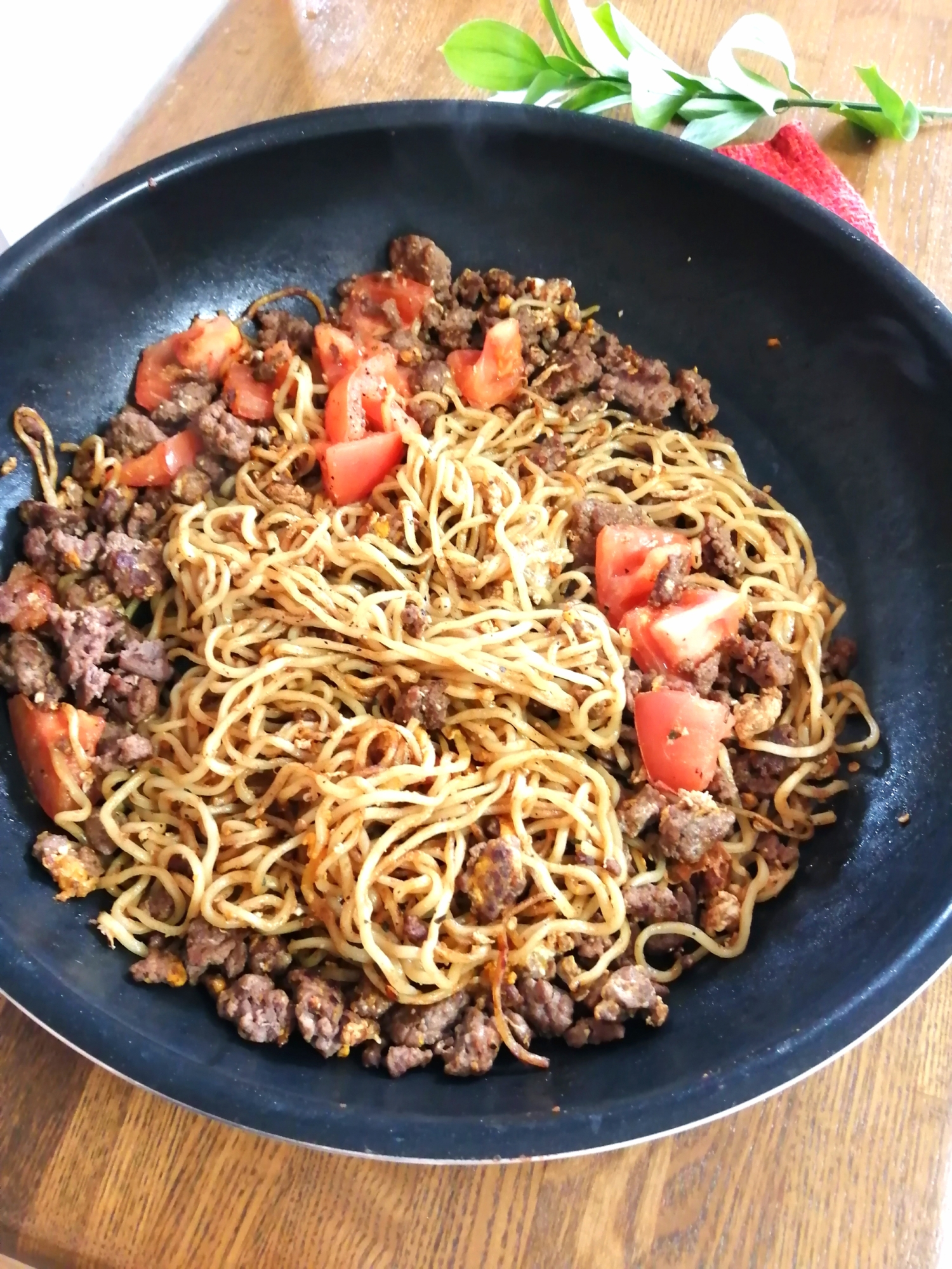 トマトと挽き肉の洋風焼きそば