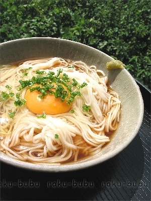 夏はぶっかけ 生卵そうめん レシピ 作り方 By どんぐり0番地 楽天レシピ