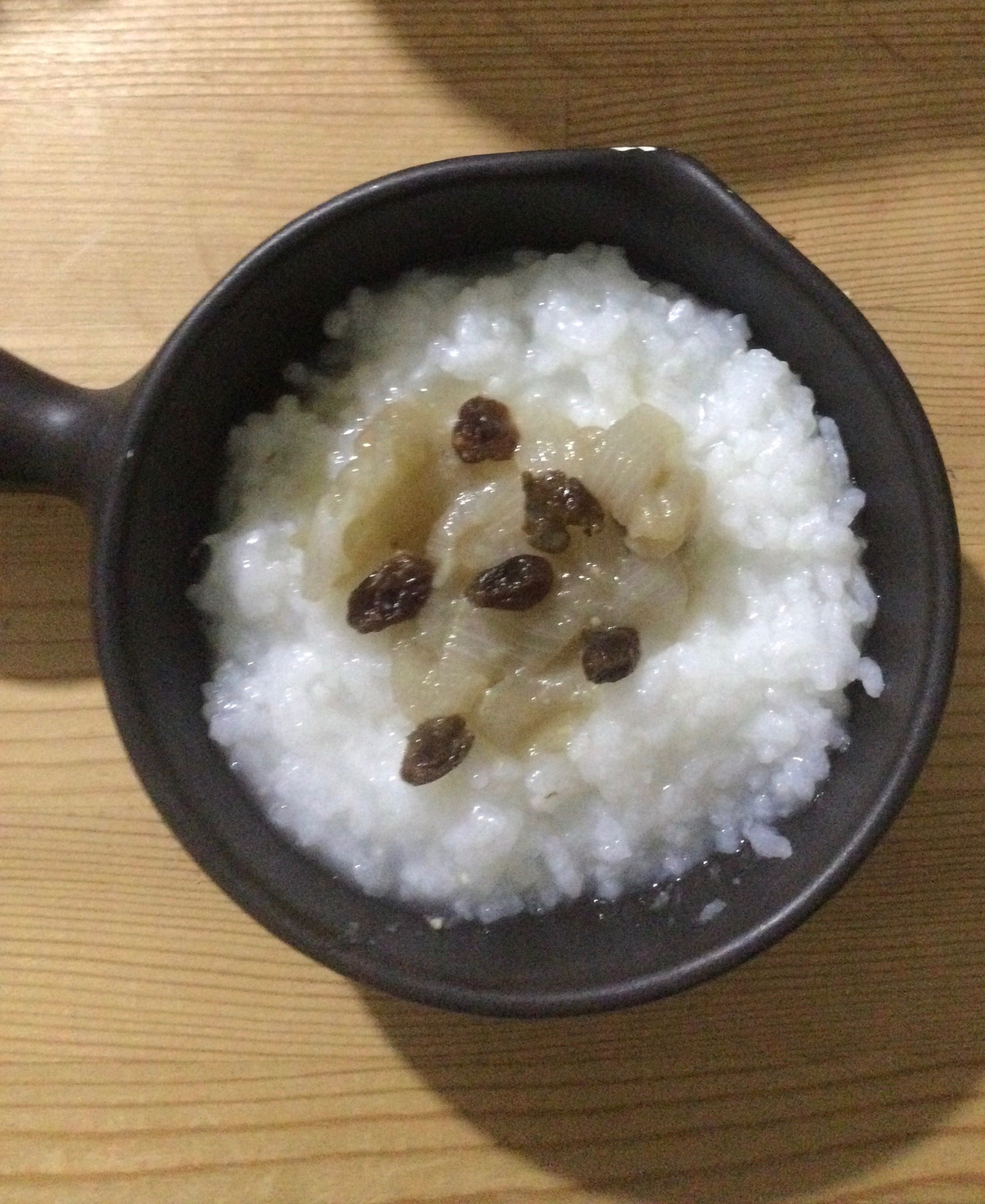 玉ねぎとレーズンの味噌煮乗せ☆温めご飯♪