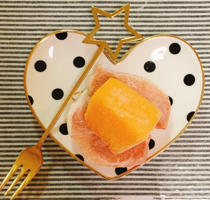 Anoaちゃん♪パーティー料理！
メロンのお上品な食べ方だね˚✧₊⁎❝᷀ົཽ≀ˍ̮❝᷀ົཽ⁎⁺˳✧༚ 
とてもｵｨｼｨෆˎˊ˗