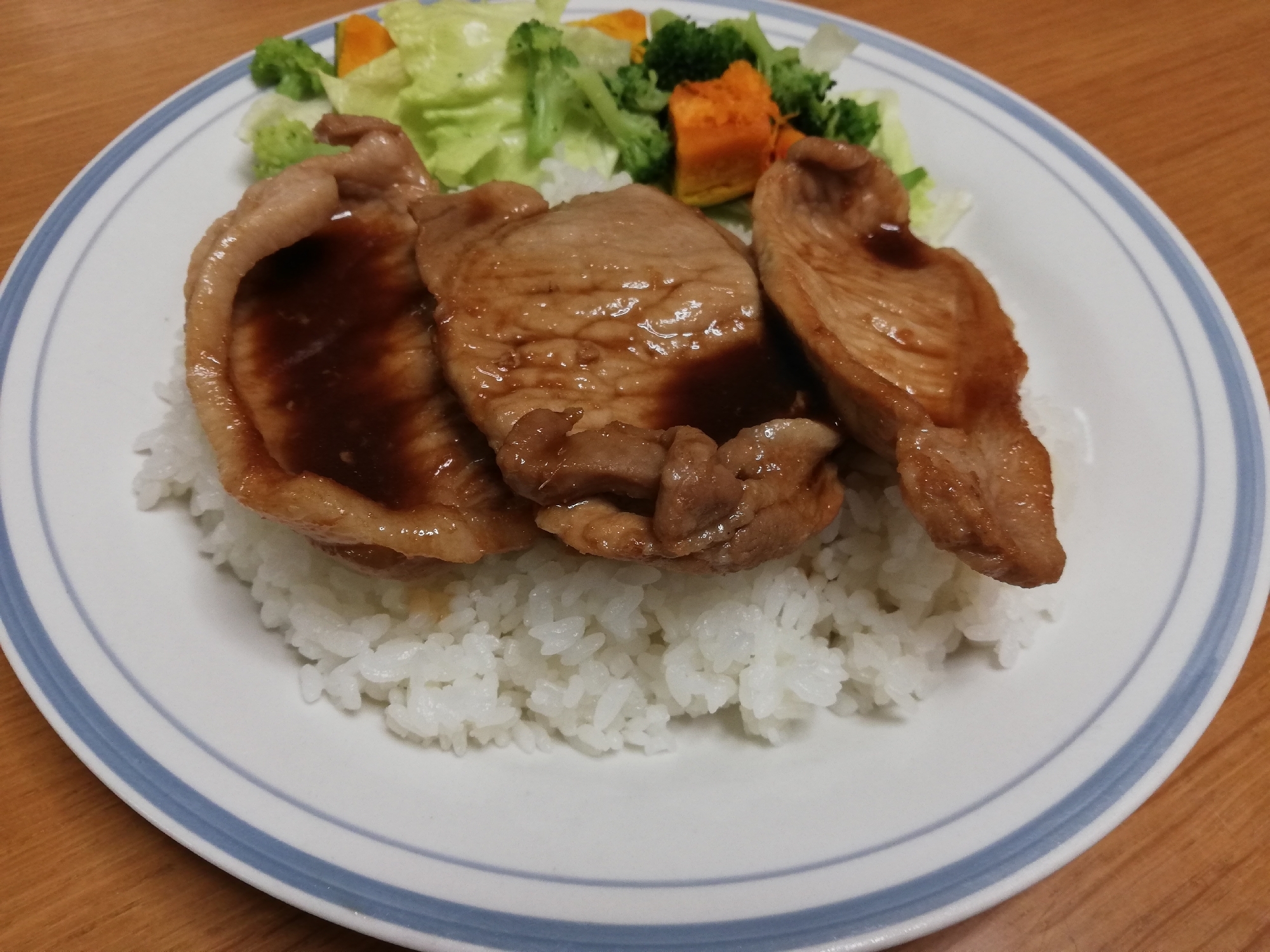 生姜焼きがっつり丼