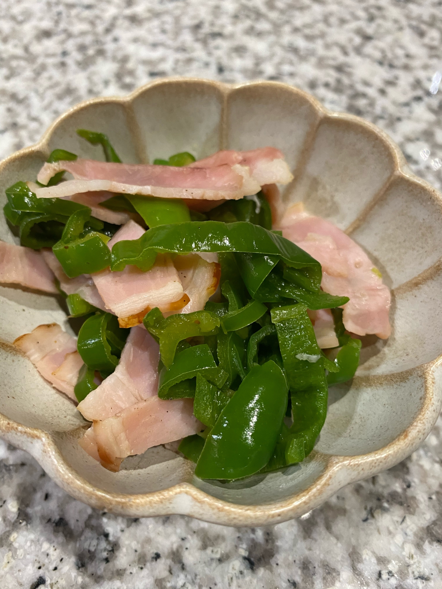 レンジで簡単!洋風無限ピーマン