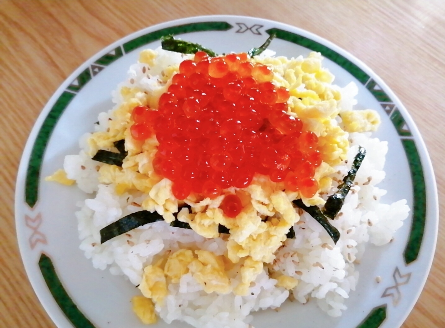 包丁不要♪簡単ランチや夕飯に☆いくらと炒り卵のご飯