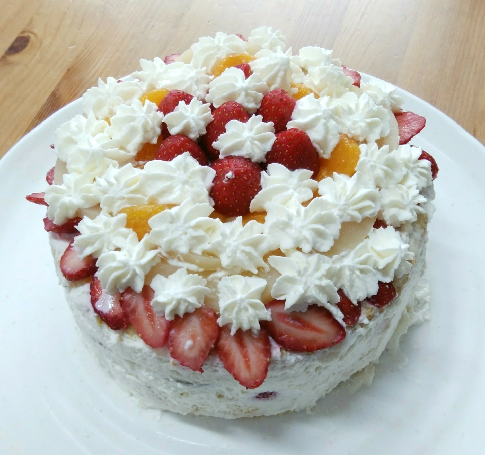 子供と作る みかんと桃と苺のデコレーションケーキ レシピ 作り方 By Mamacream 楽天レシピ 子供と作る みかんと桃と苺のデコレーションケーキ レシピ 作り方 By Mamacream 楽天レシピ