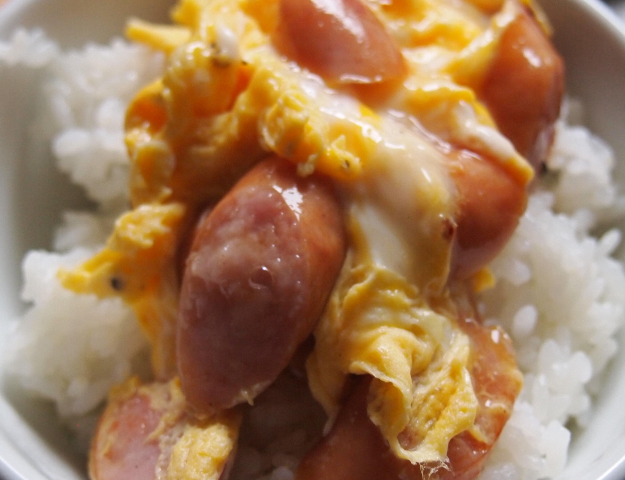 ソーセージ卵丼 レシピ 作り方 By まるっとまる 楽天レシピ ソーセージ卵丼 レシピ 作り方 By まるっとまる 楽天レシピ