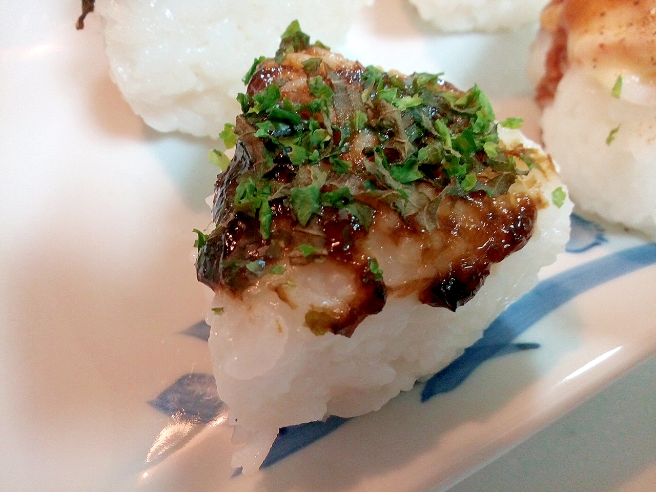 海苔佃煮・大葉・青のりの焼おにぎり