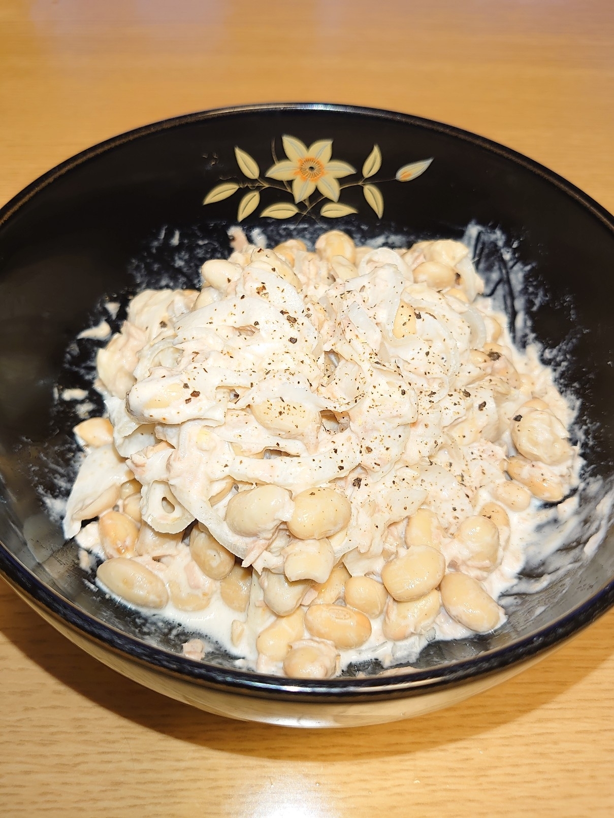 大豆と酢玉ねぎとツナのサラダ