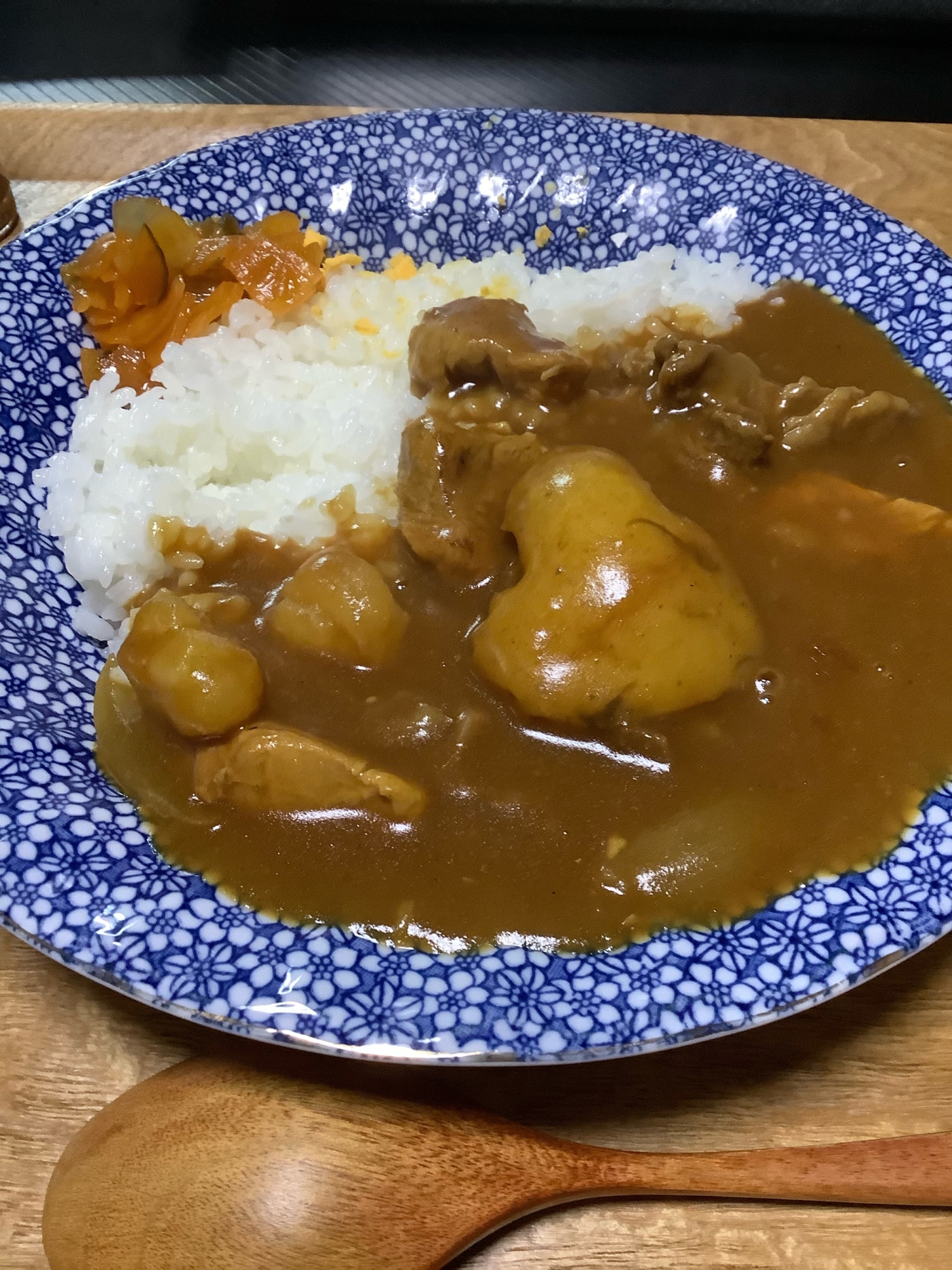 圧力鍋で野菜ゴロゴロ　牛すじと豚肉カレーライス