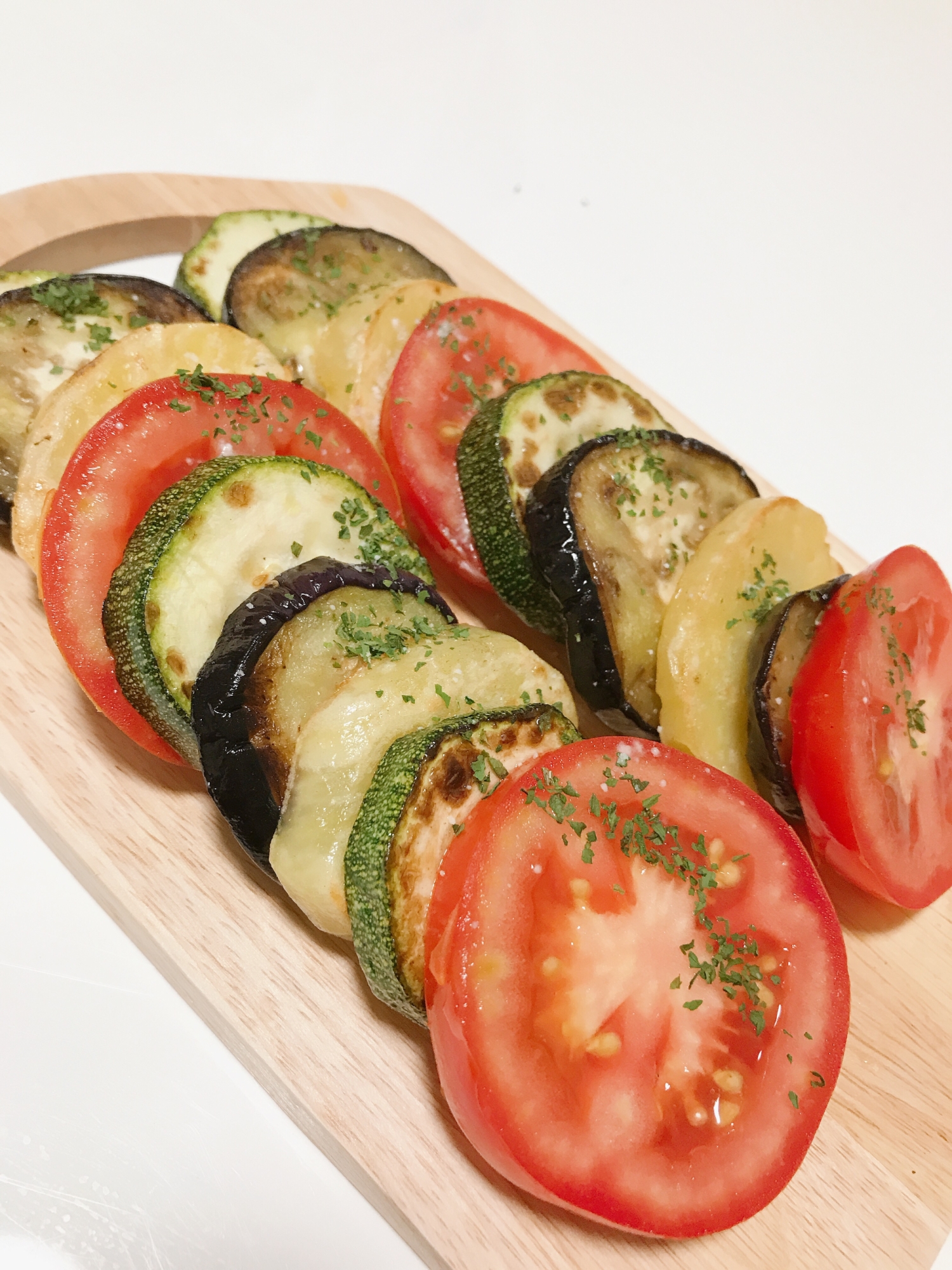 フライパンで焼くだけ ズッキーニとナスのグリル レシピ 作り方 By 初陽 楽天レシピ フライパンで焼くだけ ズッキーニとナスのグリル レシピ 作り方 By 初陽 楽天レシピ