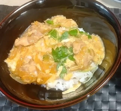 ストウブ鍋で·͜·ᰔᩚとろーり親子丼の具