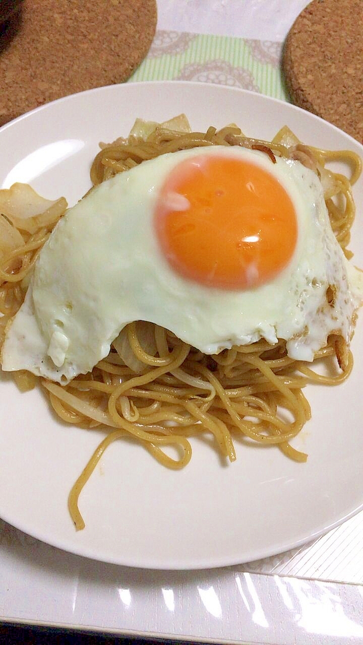 目玉焼きで屋台風焼きそば★