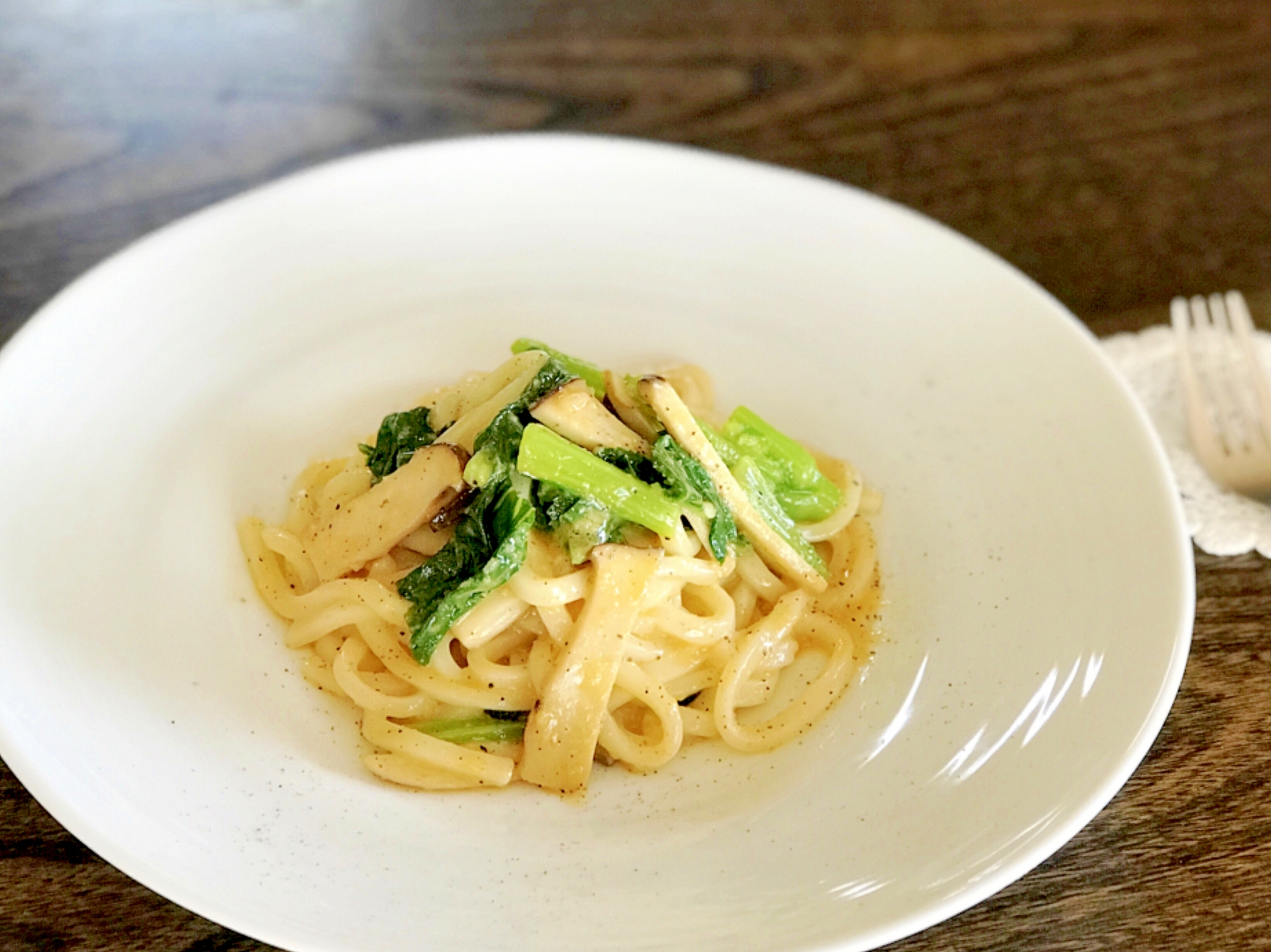 生クリーム不使用 菜花とキノコのうどんカルボナーラ レシピ 作り方 By 桜井さちえ 楽天レシピ