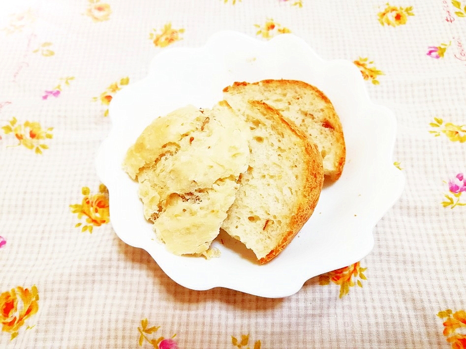 りんご風味♪薄力粉で作るナッツ入りHB御飯パン