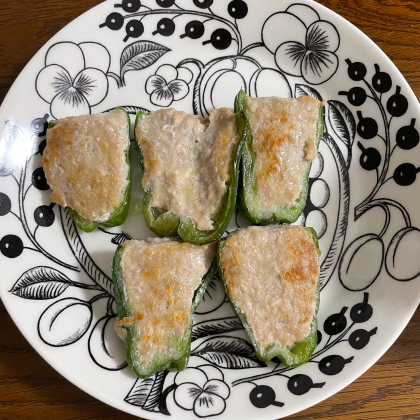 にんにく醤油味ピーマンの肉詰め