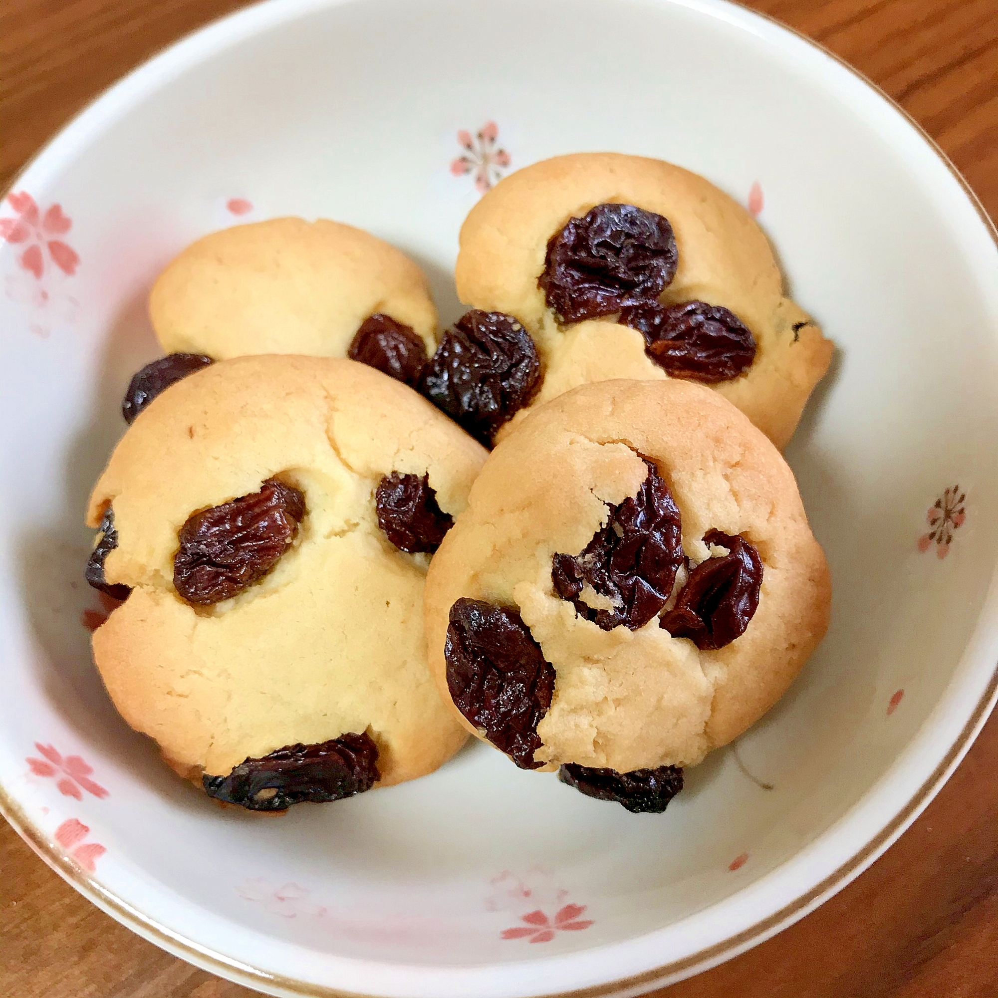 固めのレーズンクッキー レシピ 作り方 By 水玉模様 楽天レシピ 固めのレーズンクッキー レシピ 作り方 By 水玉模様 楽天レシピ