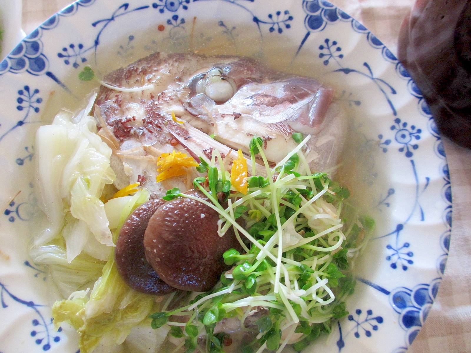 圧力鍋で鯛のアラと白菜のスープゆず風味