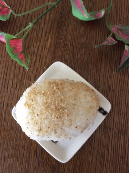 すりごまの香ばしい香りと中から出てくる鰹節の相性バッチリ！！！とっても美味しかったですっ♡ご馳走様でした♪(๑ᴖ◡ᴖ๑)♪