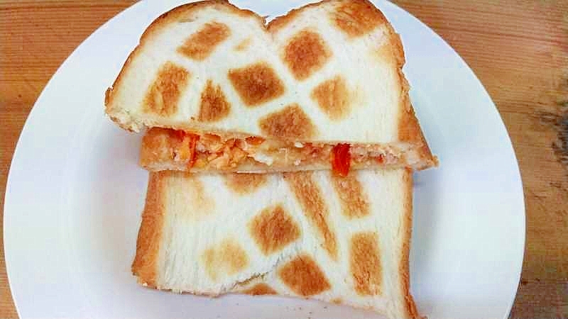 トーストサンド/ミニトマトチーズ卵炒め、手抜き版