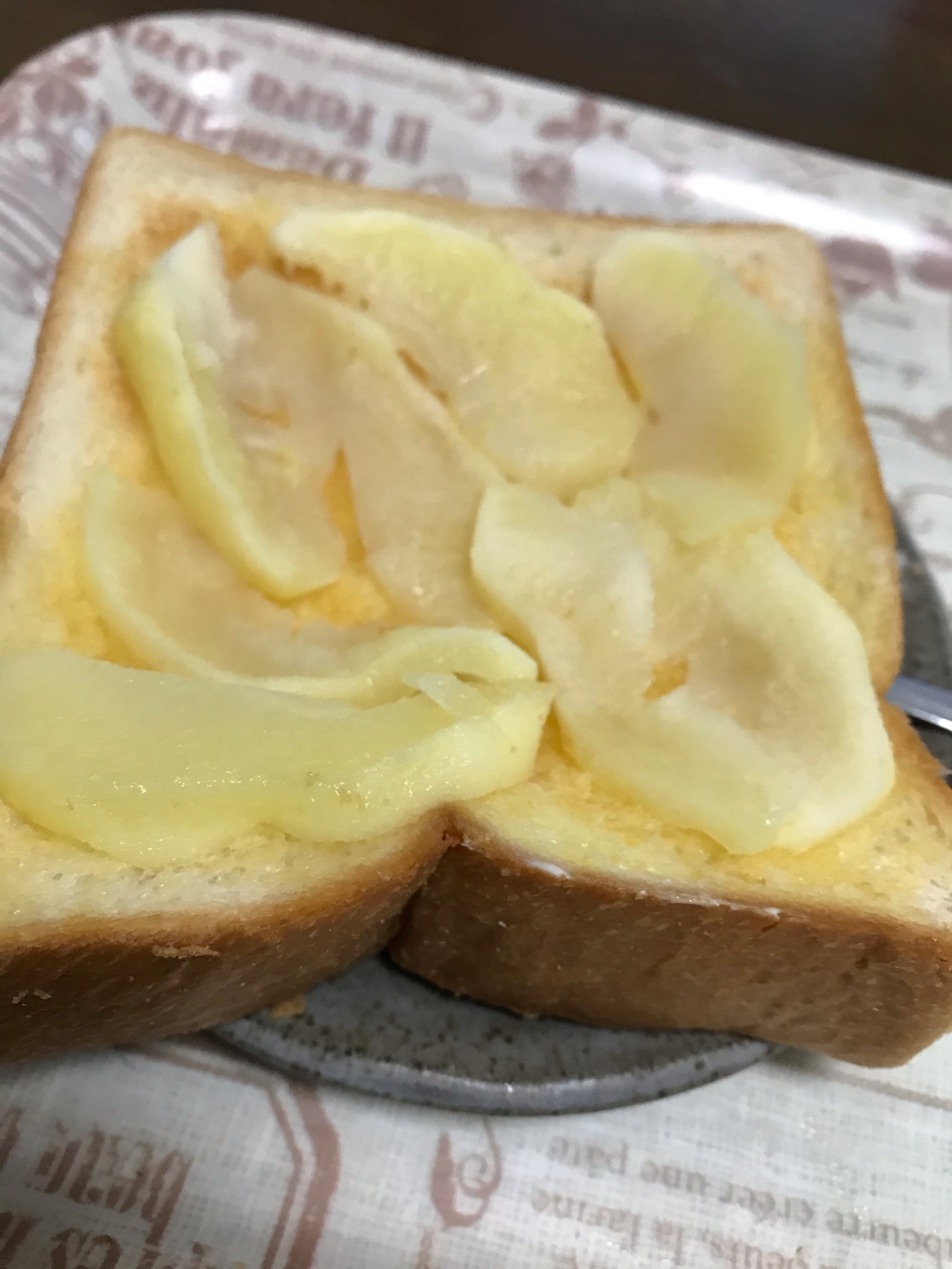 林檎食パン。忙しい朝でもすぐ作れます✨