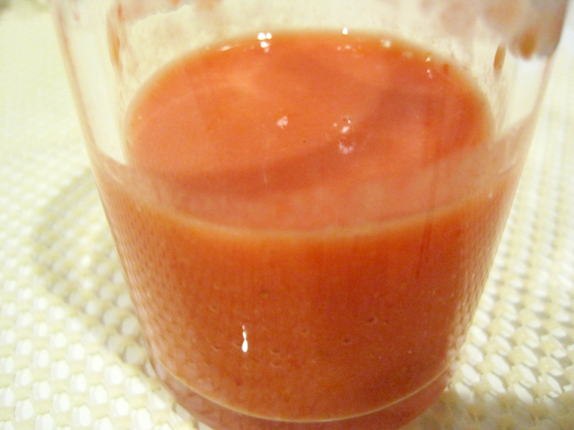 苺とミニトマトのジュース