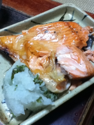 シソおろしde鮭カマのペッパー焼き