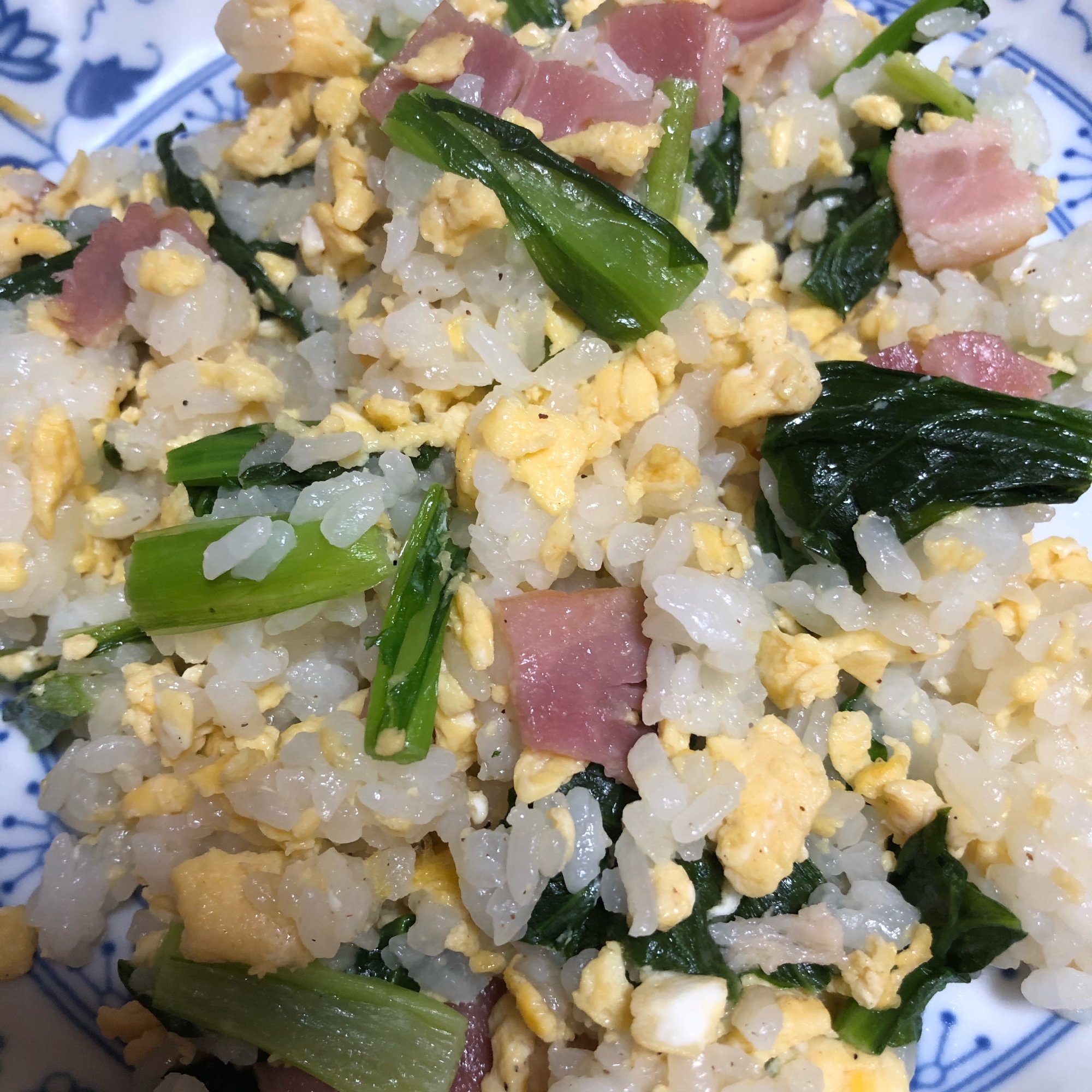 小松菜とたまごのマヨチャーハン