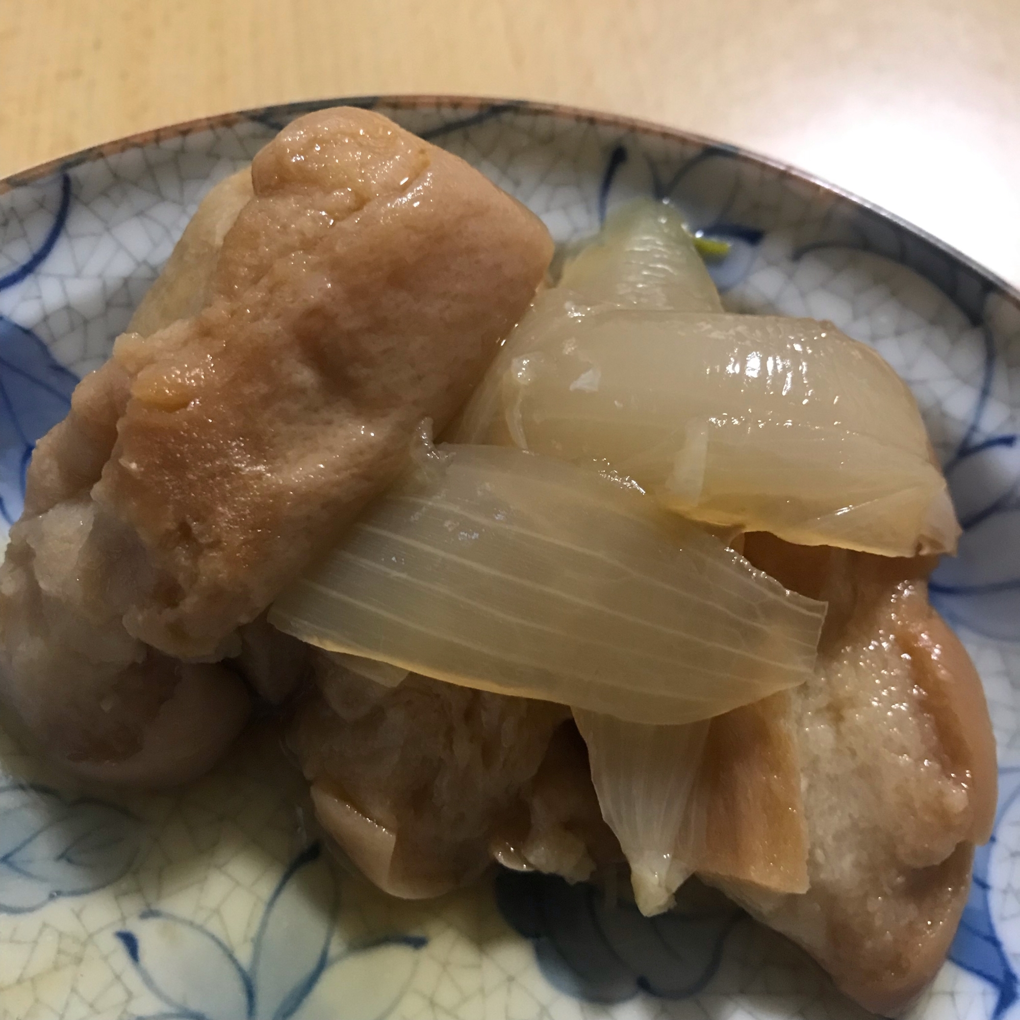 作り置きして冷たいまま美味しい！車麩と玉ねぎの煮物