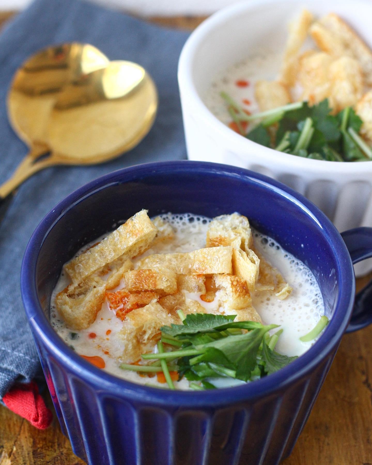 台湾風 豆乳素麺 (シェントウジャン)