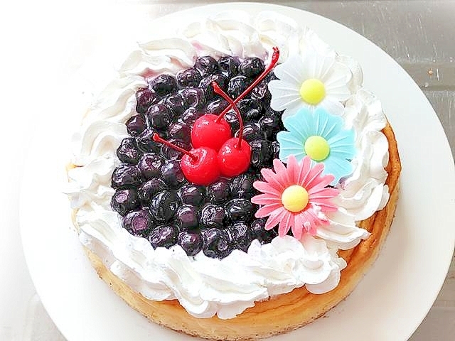 誕生日に!スフレチーズとブルーベリーのデコケーキ♪