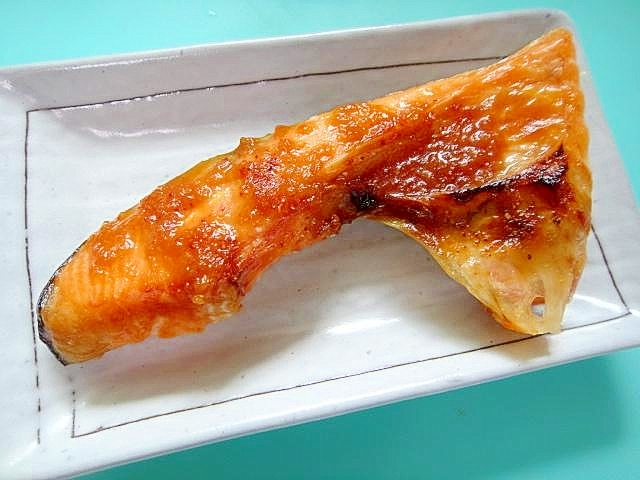 鮭カマの醤油麹七味焼き