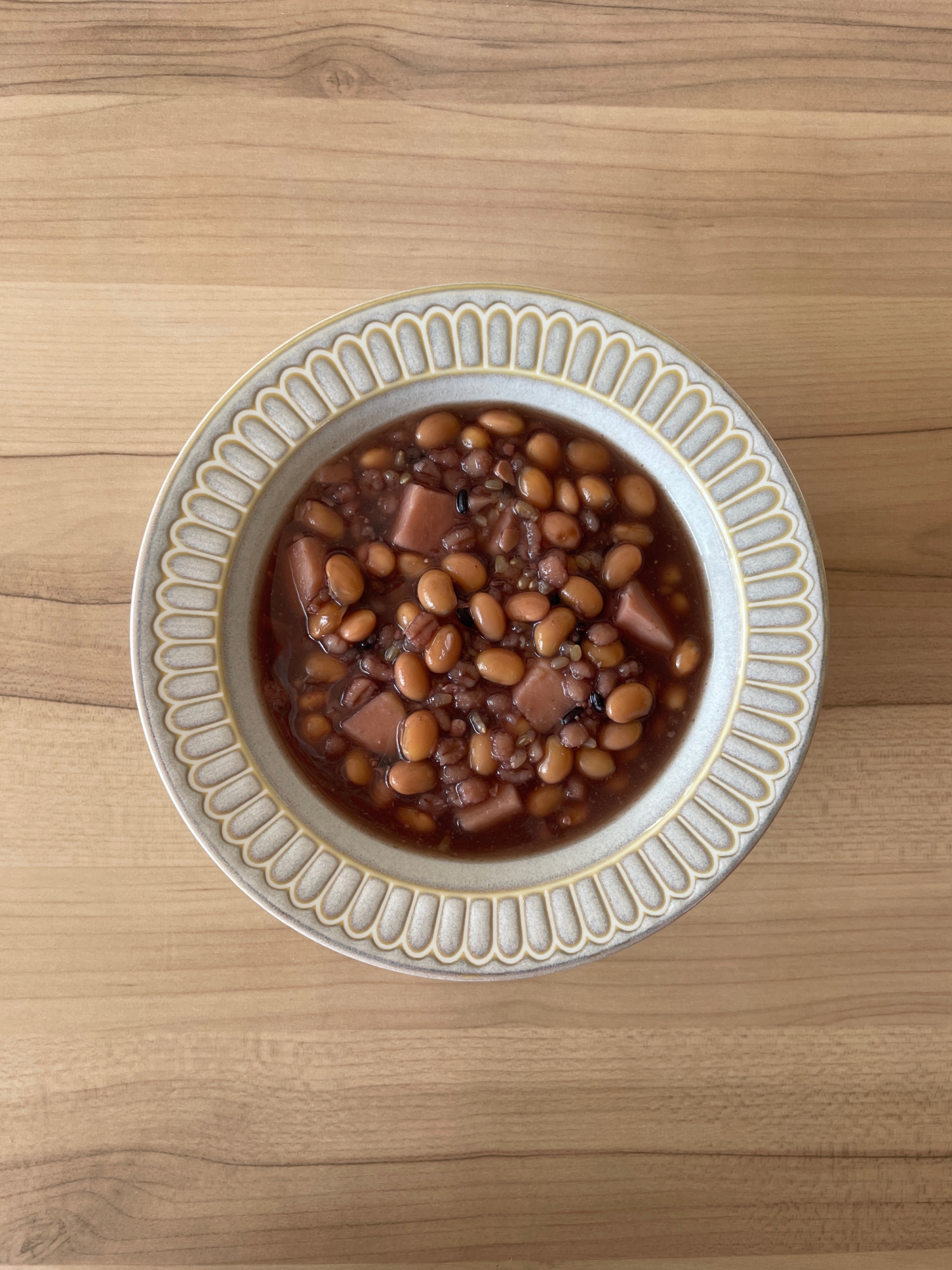 里芋と押麦の根昆布水 古代米 味噌煮