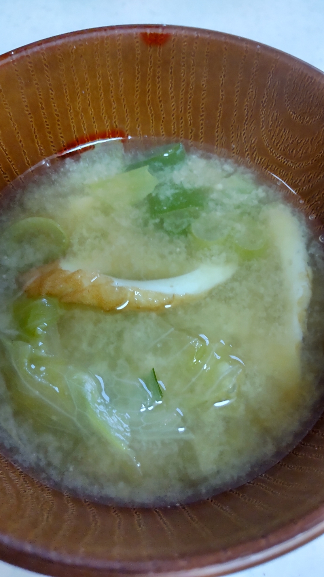 レタスと葱とちくわのお味噌汁