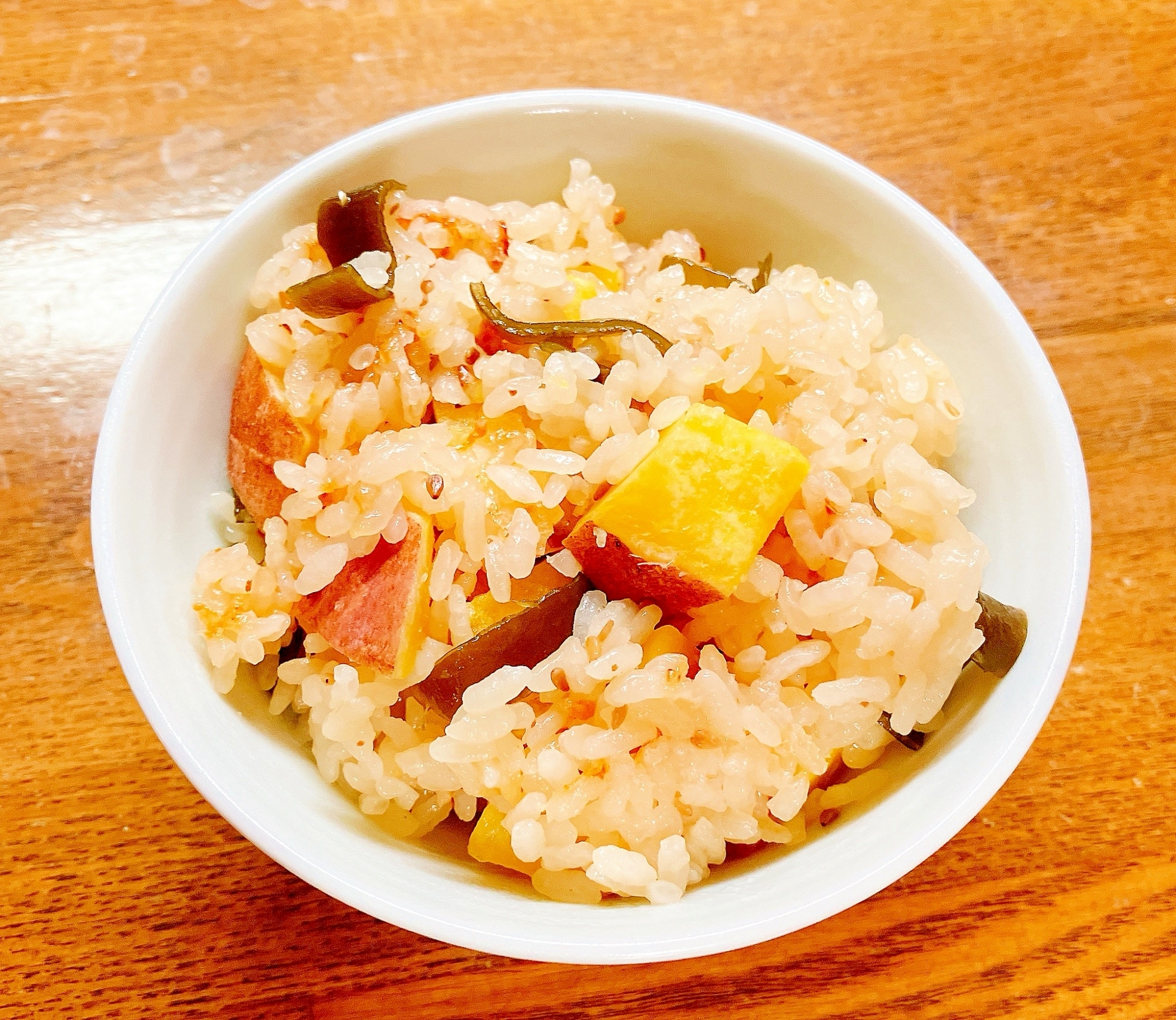 おやつ昆布と薩摩芋の炊き込みご飯