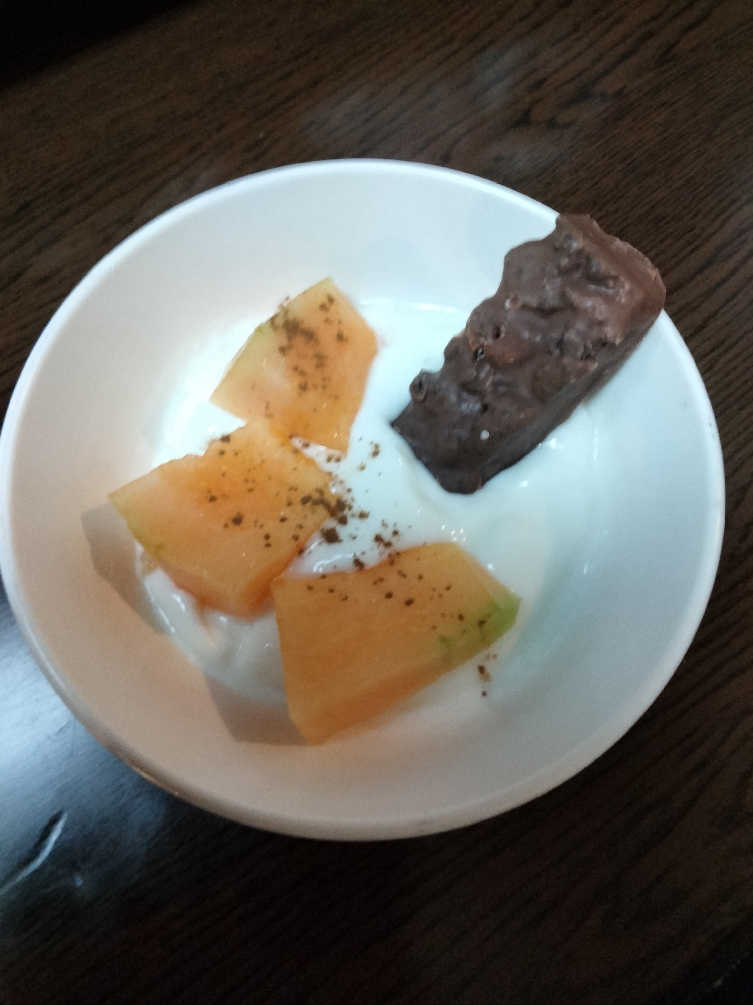 今日のヨーグルト♡メロン&ブラックサンダー