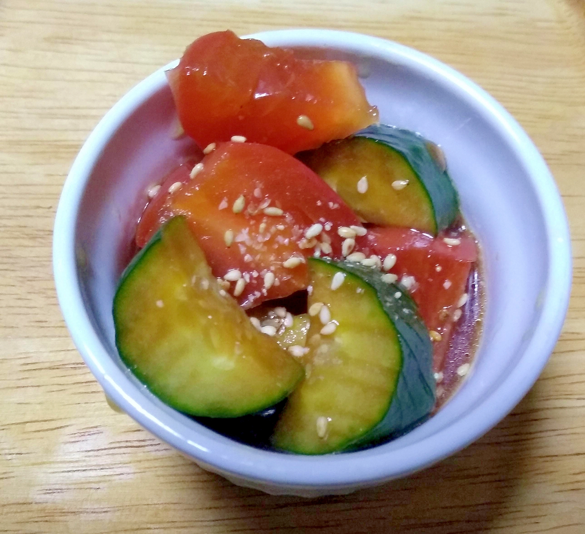 夏におすすめ、トマトときゅうりの酢の物