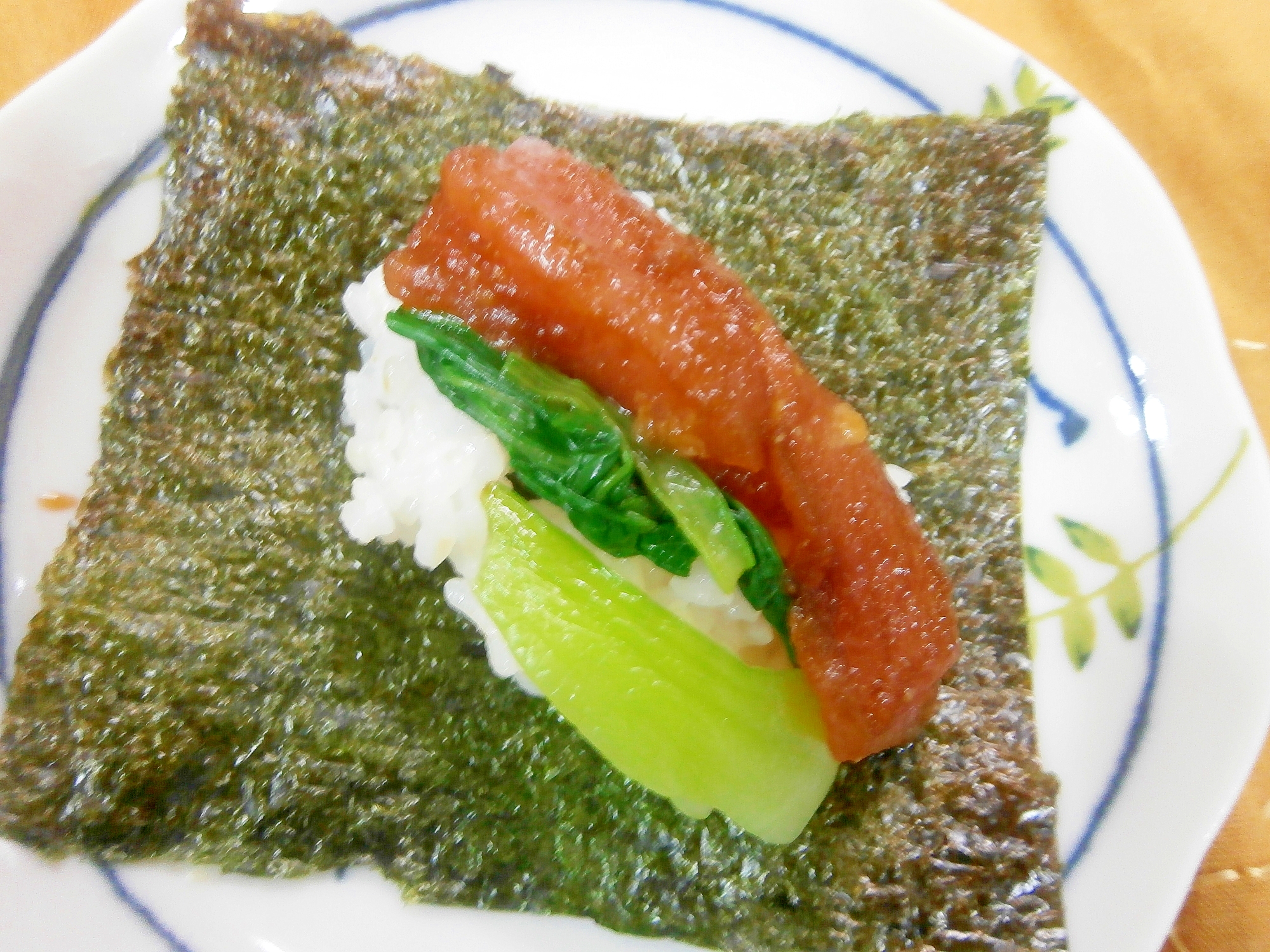 チンゲン菜と漬けマグロの手巻き寿司